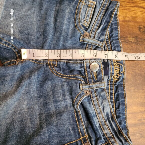 Vanity Cuffed Denim Shorts Size 25 Low Rise Button Flap Medium Light Wash - Picture 6 of 9